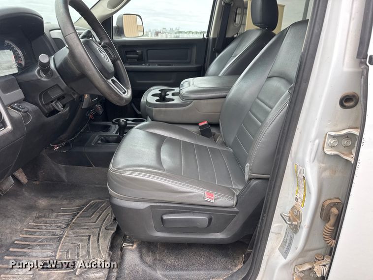 image for item NA9345 2016 RAM 2500 Crew Cab pickup truck
