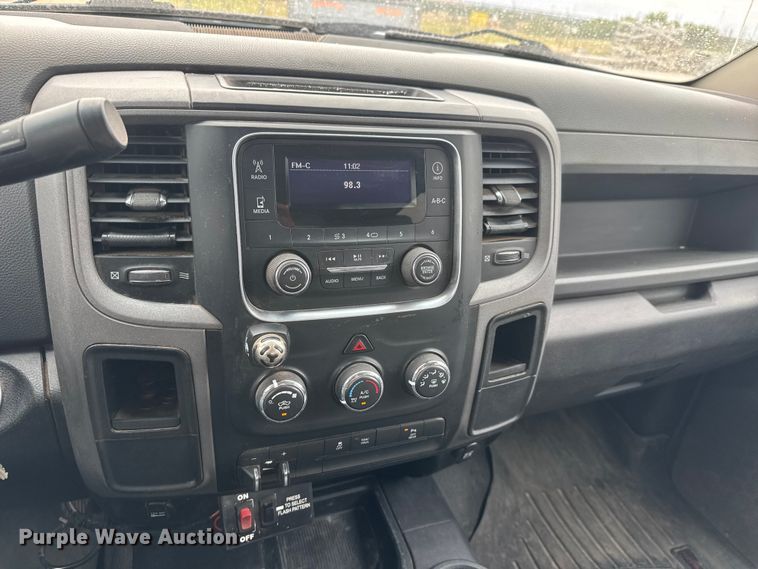 image for item NA9345 2016 RAM 2500 Crew Cab pickup truck
