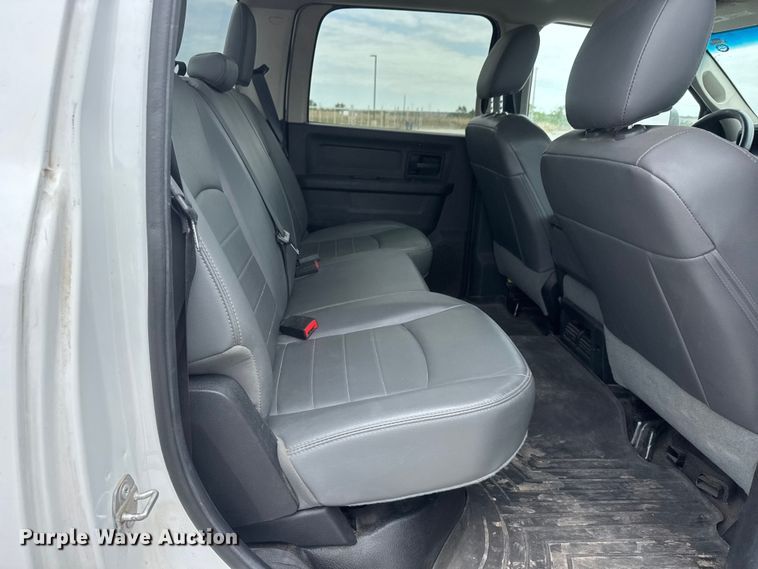 image for item NA9345 2016 RAM 2500 Crew Cab pickup truck