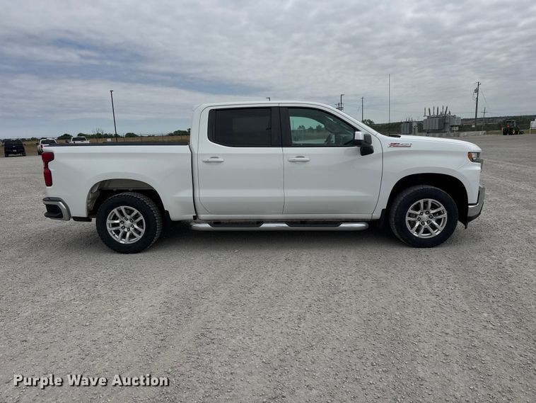 image for item NA9346 2019 Chevrolet Silverado 1500 Crew Cab pickup truck