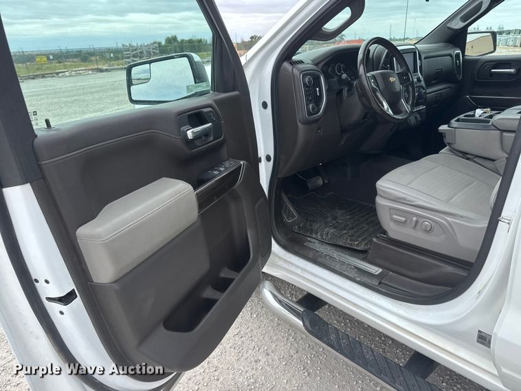 image for item NA9346 2019 Chevrolet Silverado 1500 Crew Cab pickup truck