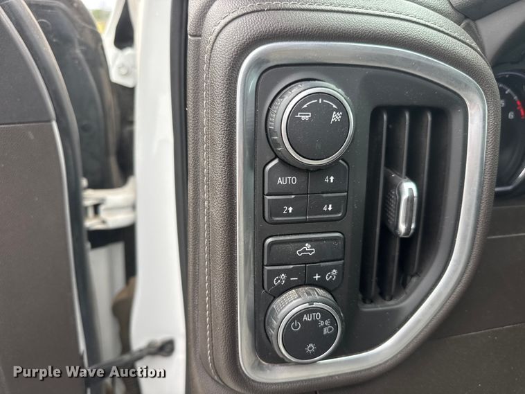 image for item NA9346 2019 Chevrolet Silverado 1500 Crew Cab pickup truck