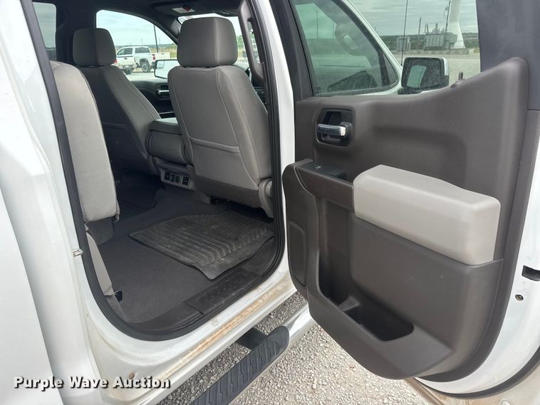 image for item NA9346 2019 Chevrolet Silverado 1500 Crew Cab pickup truck
