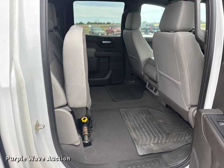 image for item NA9346 2019 Chevrolet Silverado 1500 Crew Cab pickup truck