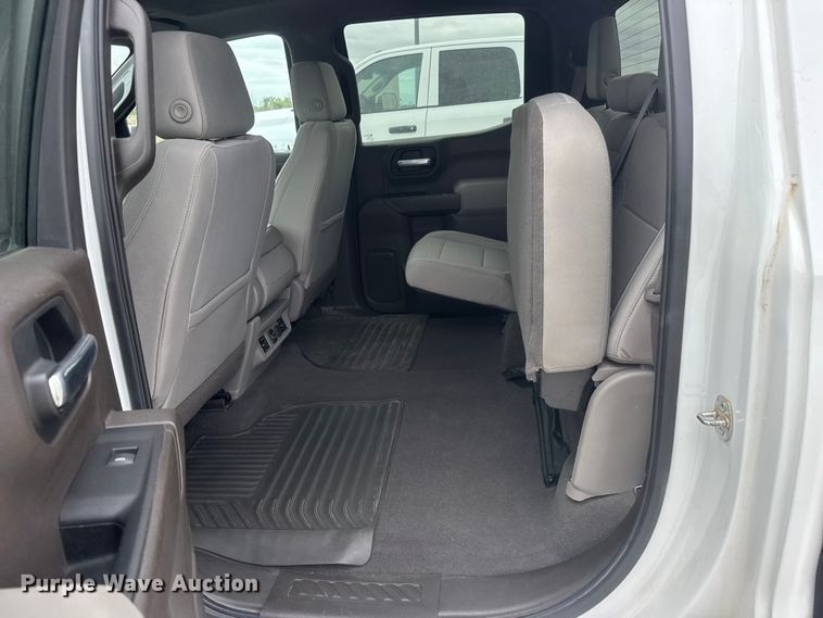image for item NA9346 2019 Chevrolet Silverado 1500 Crew Cab pickup truck