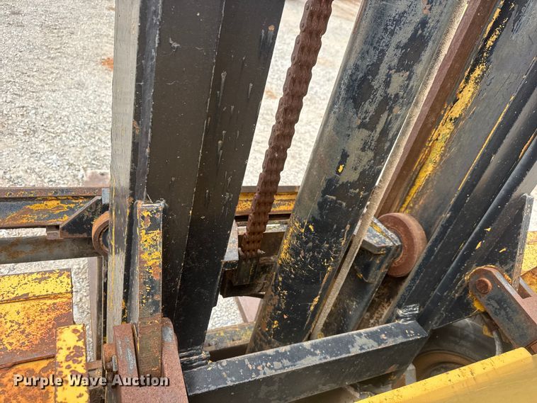 image for item NA9347 Caterpillar V160 forklift
