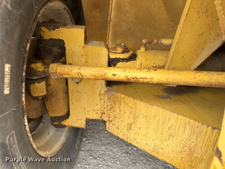 image for item NA9347 Caterpillar V160 forklift