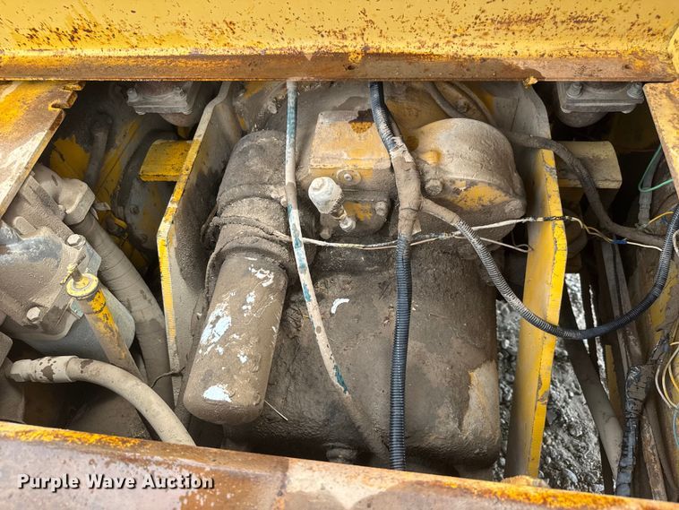 image for item NA9347 Caterpillar V160 forklift