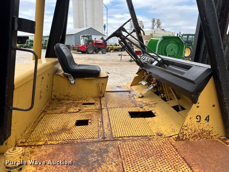 image for item NA9347 Caterpillar V160 forklift