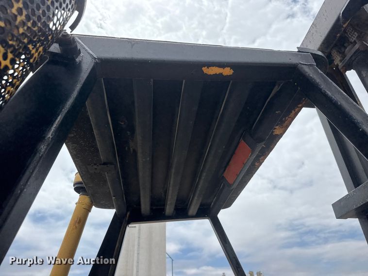 image for item NA9347 Caterpillar V160 forklift