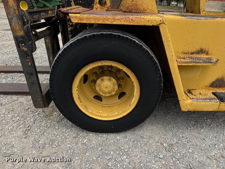 image for item NA9347 Caterpillar V160 forklift