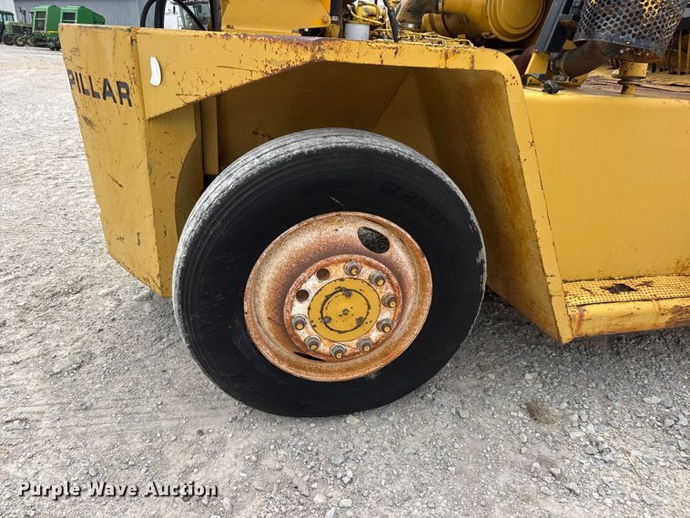 image for item NA9347 Caterpillar V160 forklift
