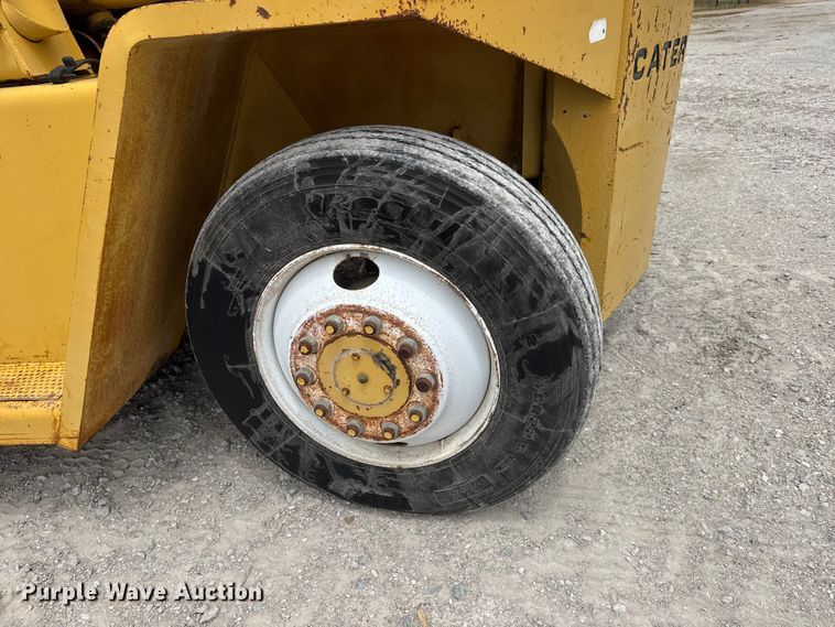 image for item NA9347 Caterpillar V160 forklift