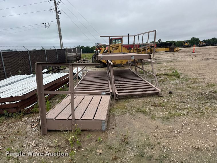 image for item NA9354 (2) metal platforms