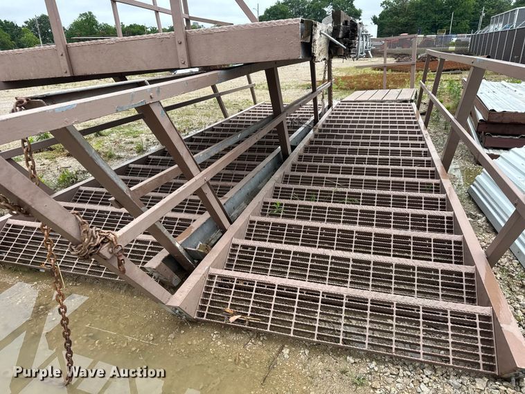 image for item NA9354 (2) metal platforms