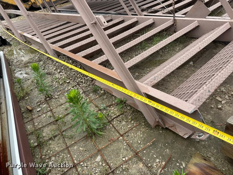 image for item NA9354 (2) metal platforms