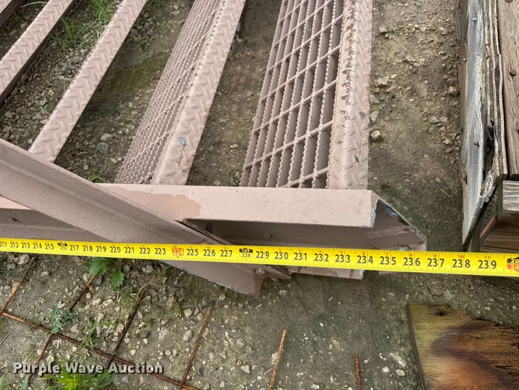 image for item NA9354 (2) metal platforms