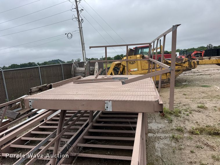 image for item NA9354 (2) metal platforms