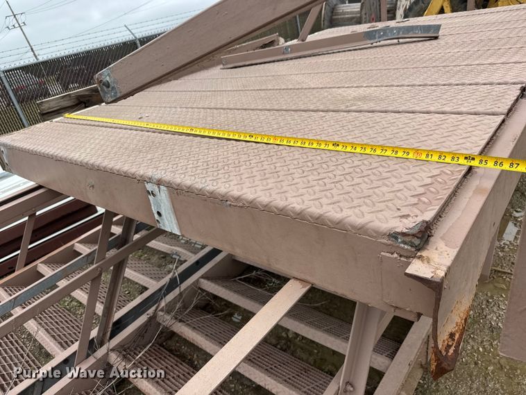 image for item NA9354 (2) metal platforms