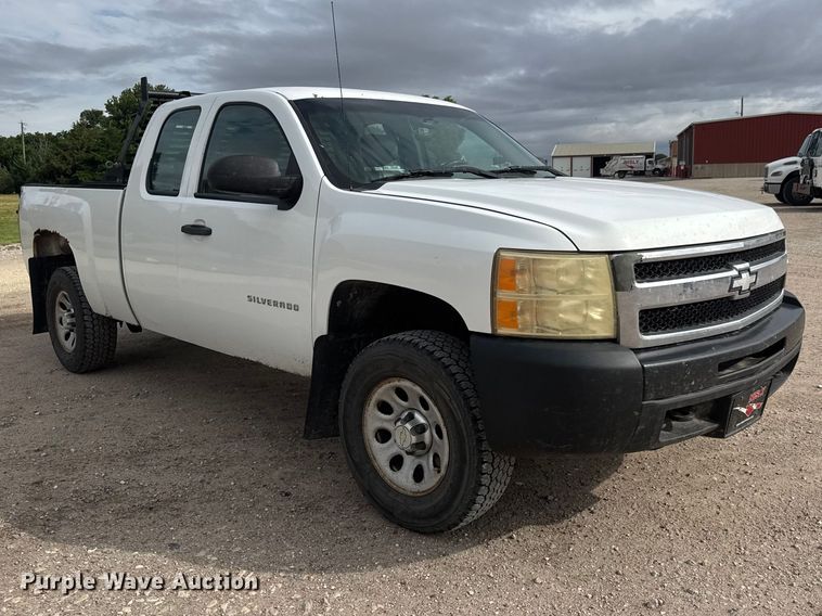 image for item NA9361 2010 Chevrolet Silverado 1500 Ext. Cab pickup truck