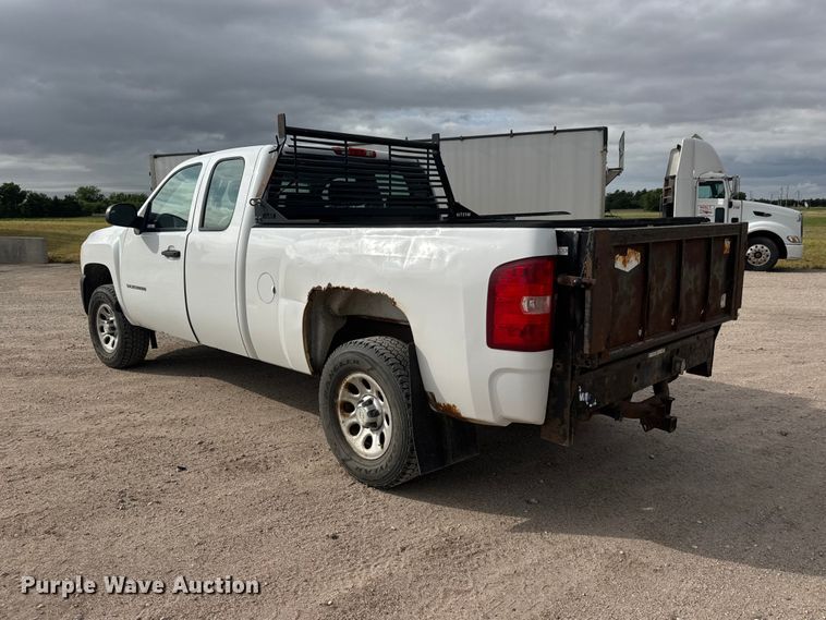 image for item NA9361 2010 Chevrolet Silverado 1500 Ext. Cab pickup truck