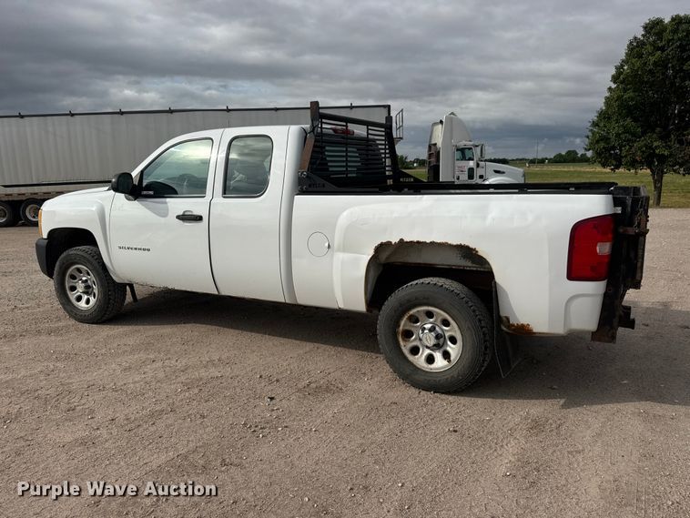 image for item NA9361 2010 Chevrolet Silverado 1500 Ext. Cab pickup truck