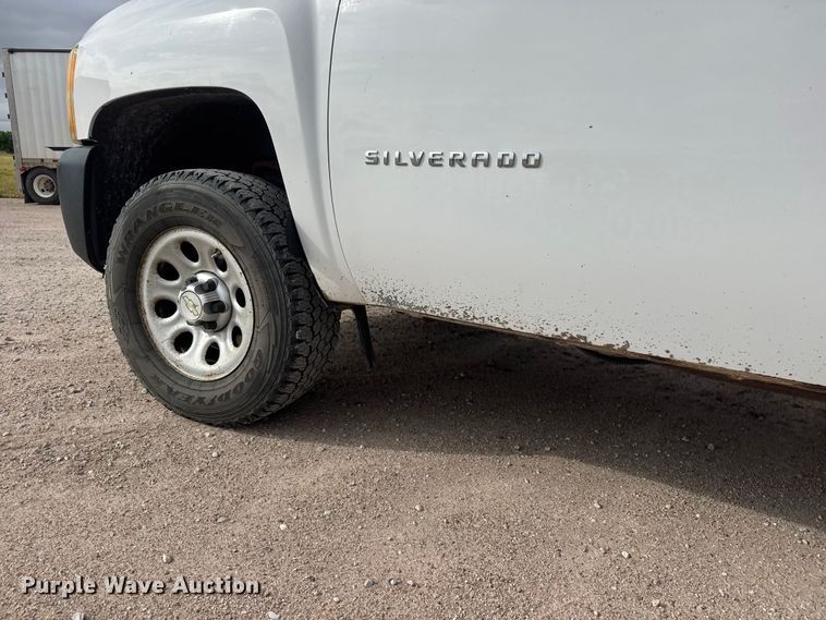 image for item NA9361 2010 Chevrolet Silverado 1500 Ext. Cab pickup truck
