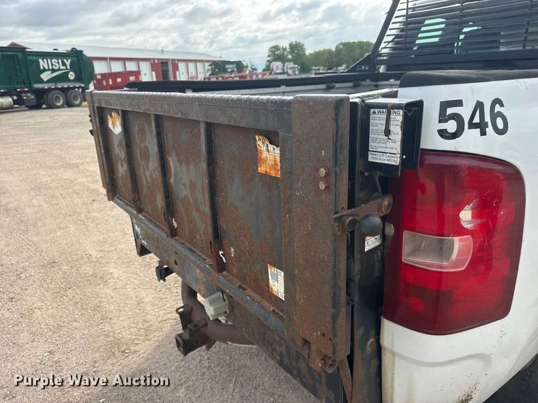 image for item NA9361 2010 Chevrolet Silverado 1500 Ext. Cab pickup truck