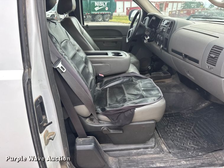 image for item NA9361 2010 Chevrolet Silverado 1500 Ext. Cab pickup truck