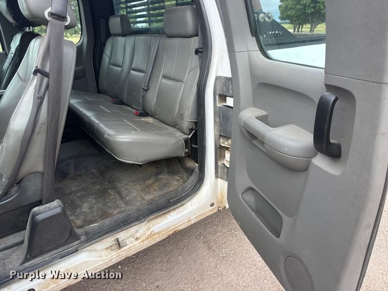 image for item NA9361 2010 Chevrolet Silverado 1500 Ext. Cab pickup truck