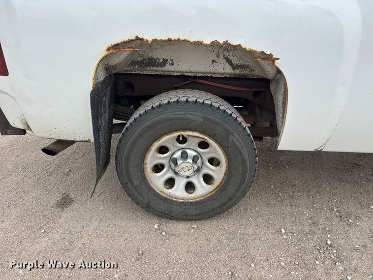 image for item NA9361 2010 Chevrolet Silverado 1500 Ext. Cab pickup truck