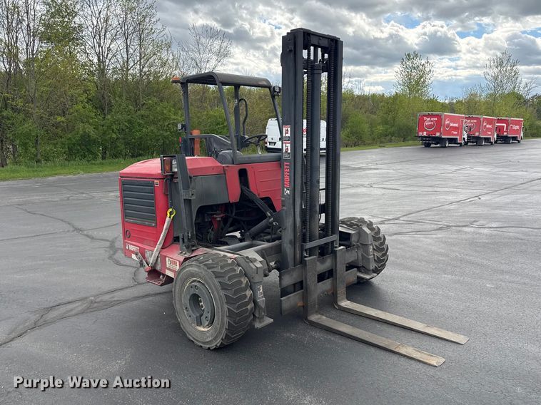image for item ND9478 2016 Moffett M8 55.4 forklift