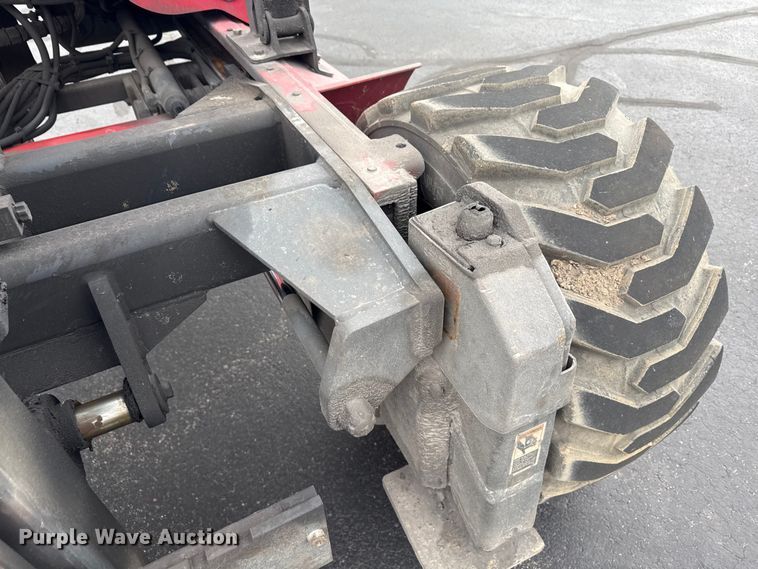 image for item ND9478 2016 Moffett M8 55.4 forklift