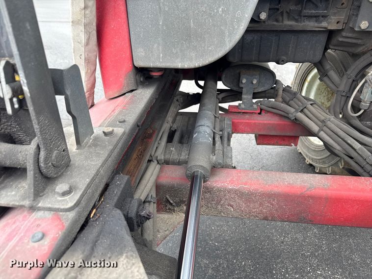 image for item ND9478 2016 Moffett M8 55.4 forklift