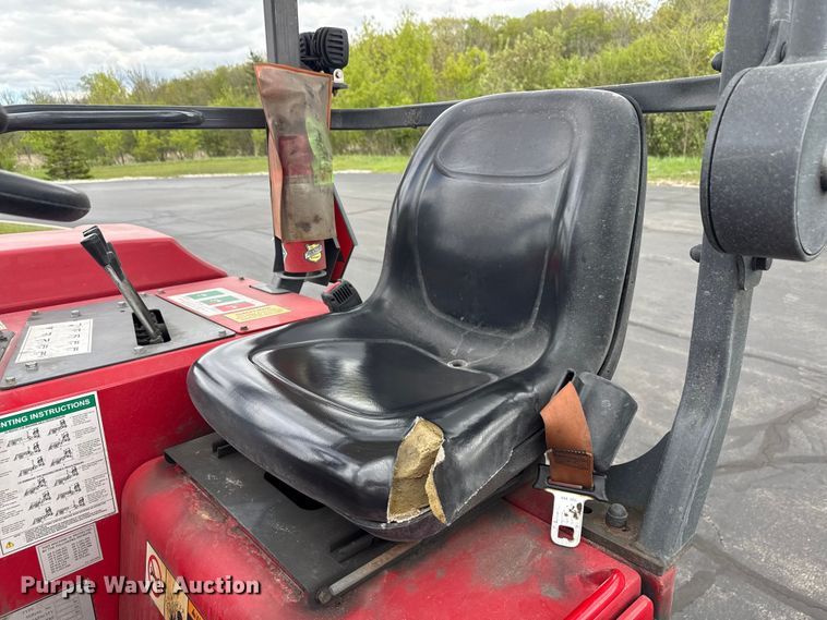 image for item ND9478 2016 Moffett M8 55.4 forklift