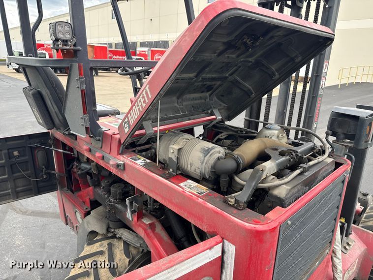 image for item ND9478 2016 Moffett M8 55.4 forklift