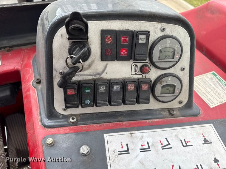 image for item ND9478 2016 Moffett M8 55.4 forklift