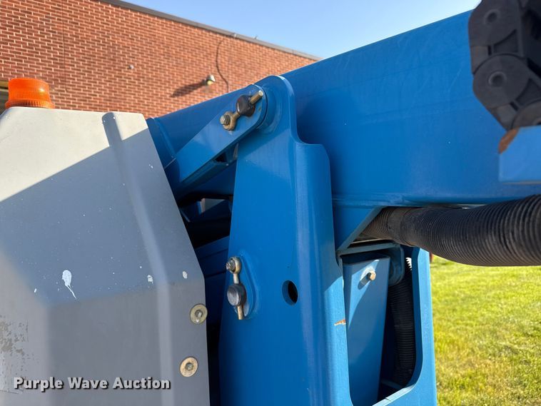 image for item ND9479 2012 Genie Z-30/20N RJ boom lift