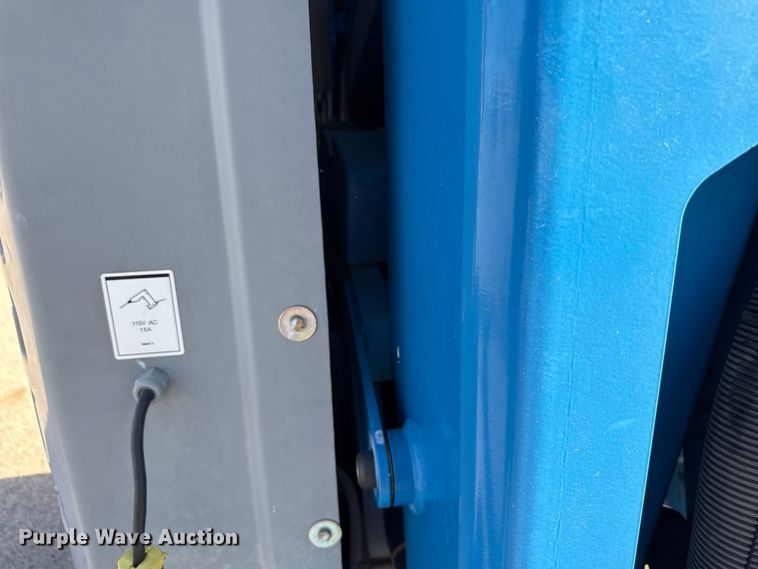 image for item ND9479 2012 Genie Z-30/20N RJ boom lift