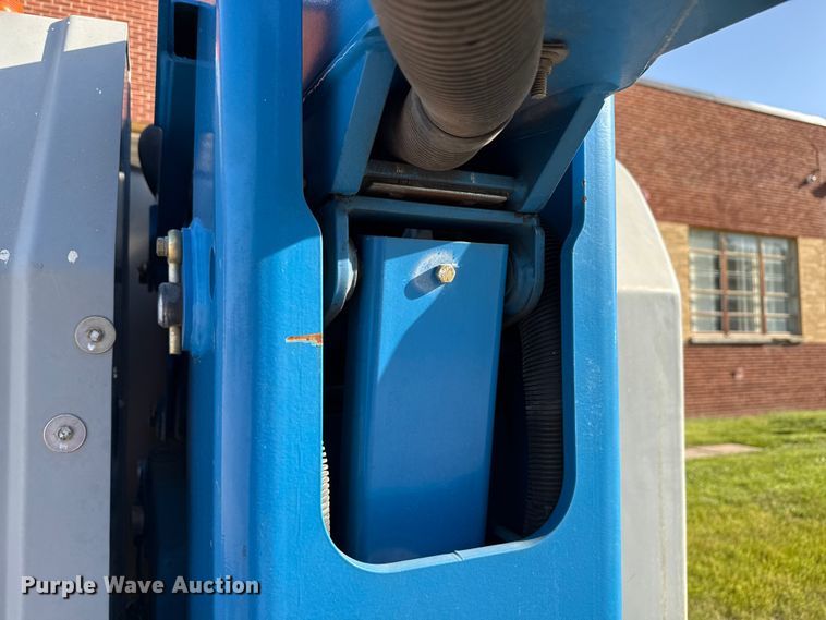 image for item ND9479 2012 Genie Z-30/20N RJ boom lift