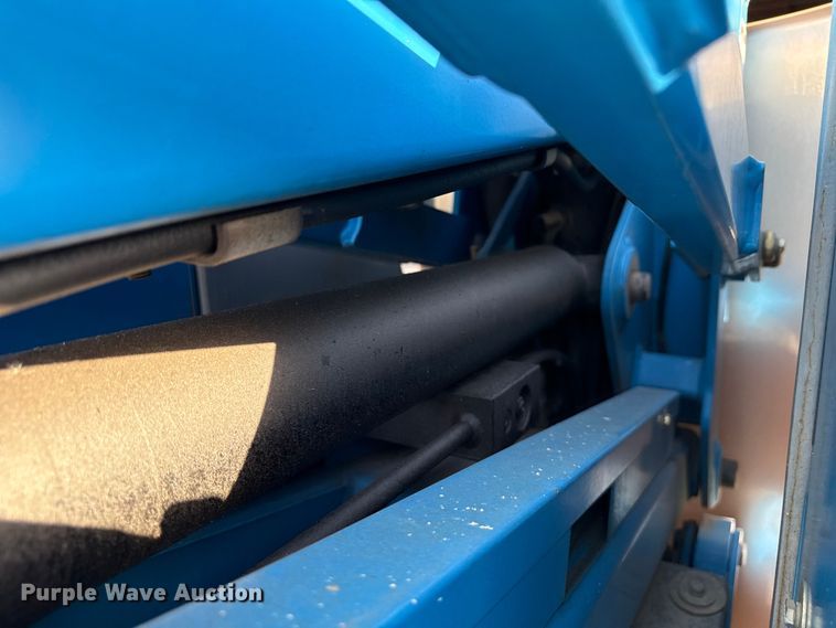 image for item ND9479 2012 Genie Z-30/20N RJ boom lift