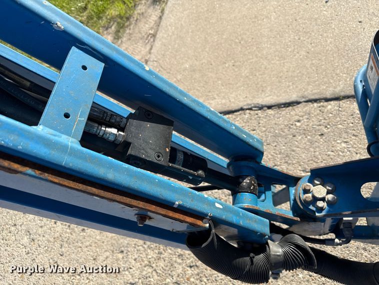 image for item ND9479 2012 Genie Z-30/20N RJ boom lift
