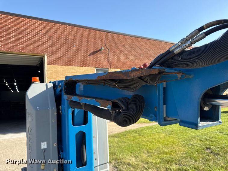 image for item ND9479 2012 Genie Z-30/20N RJ boom lift