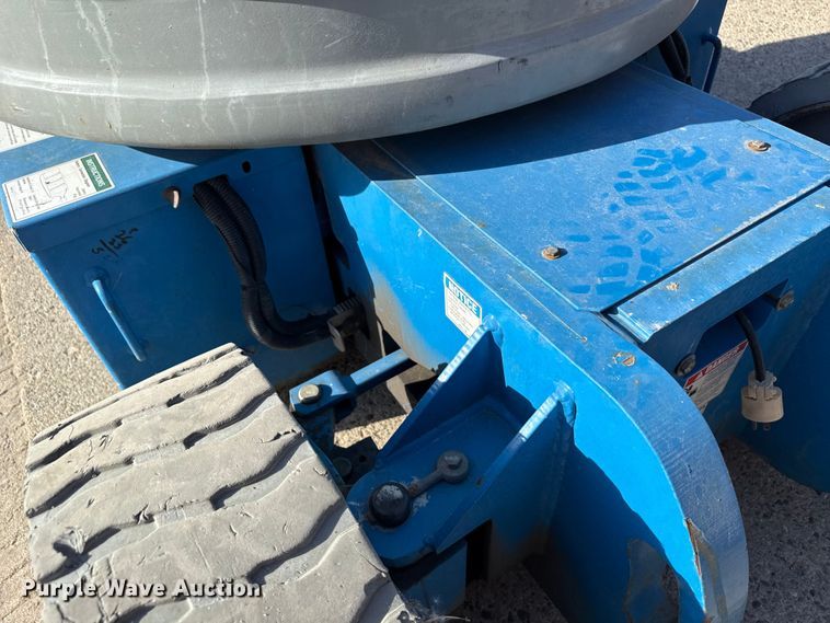 image for item ND9479 2012 Genie Z-30/20N RJ boom lift