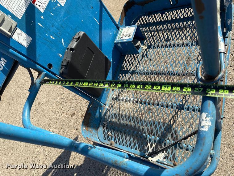image for item ND9479 2012 Genie Z-30/20N RJ boom lift