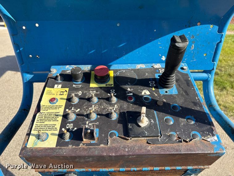image for item ND9479 2012 Genie Z-30/20N RJ boom lift