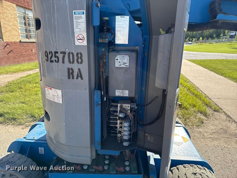 image for item ND9479 2012 Genie Z-30/20N RJ boom lift