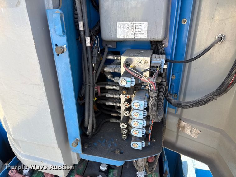 image for item ND9479 2012 Genie Z-30/20N RJ boom lift