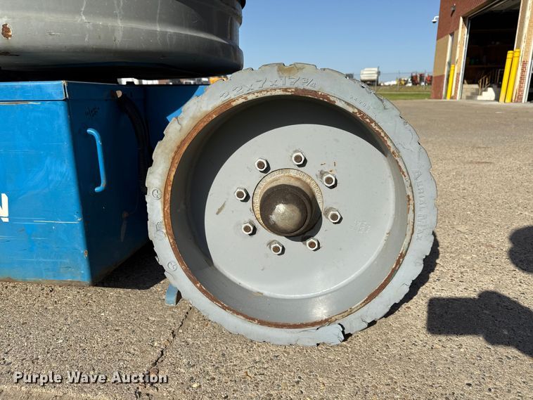 image for item ND9479 2012 Genie Z-30/20N RJ boom lift