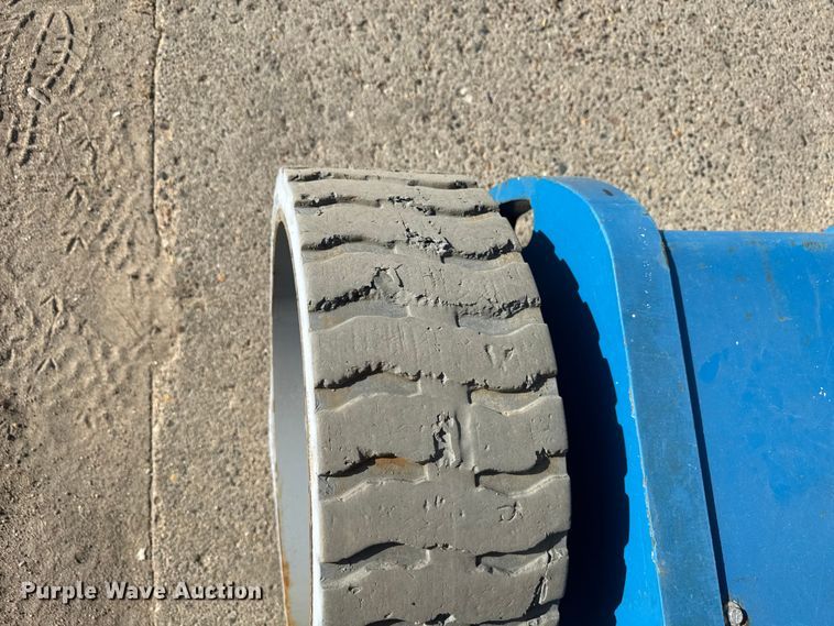 image for item ND9479 2012 Genie Z-30/20N RJ boom lift